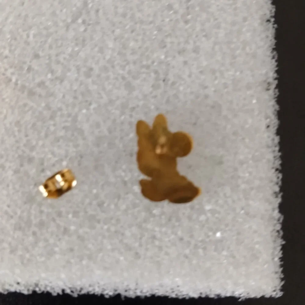Disney Minne Enamel Earrings - Picture 3 of 3